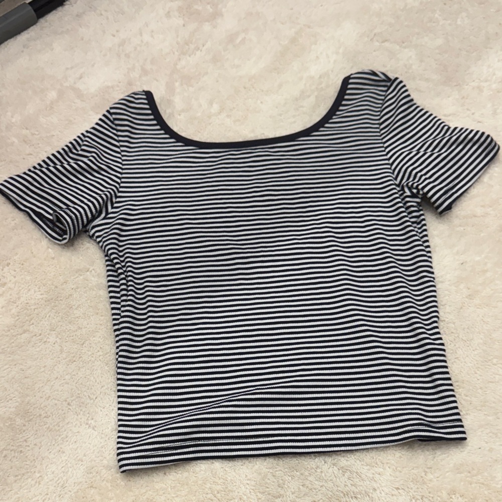 Striped Navy and White Ribbed Women's scoop cropped Top size M
